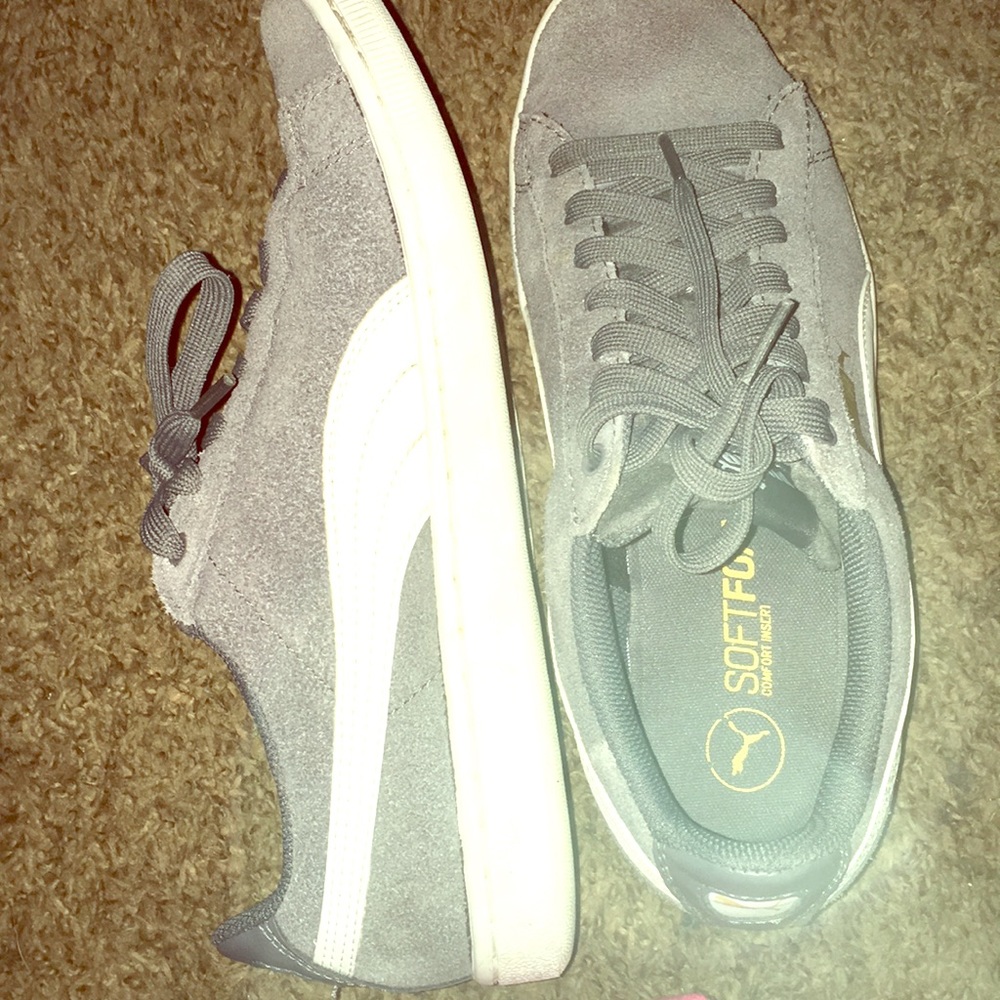 Puma tennis shoes